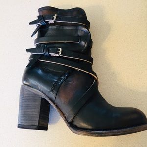 Freebird by Steven Madden size 9